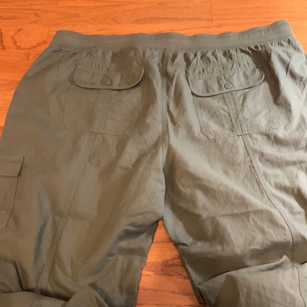 Tommy Hilfiger Sz 3X cargo/jogger cool/comfy olive green pants w/button-up cuff - Picture 4 of 12